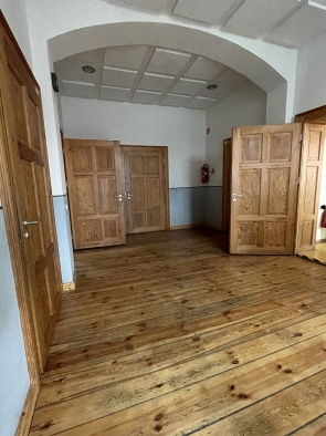 Innent&uuml;ren oben